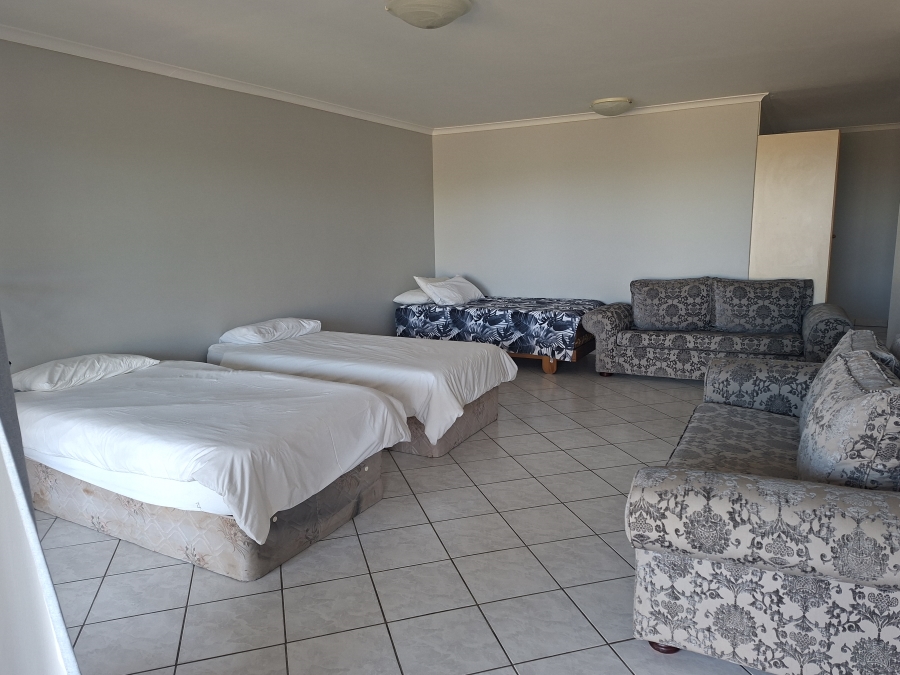 6 Bedroom Property for Sale in Aston Bay Eastern Cape